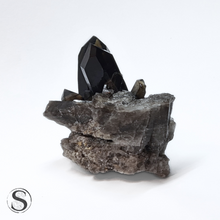 Load image into Gallery viewer, Morion Lemurian Quartz 69g
