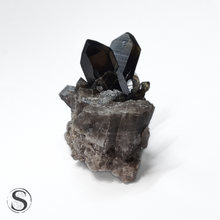 Load image into Gallery viewer, Morion Lemurian Quartz 69g
